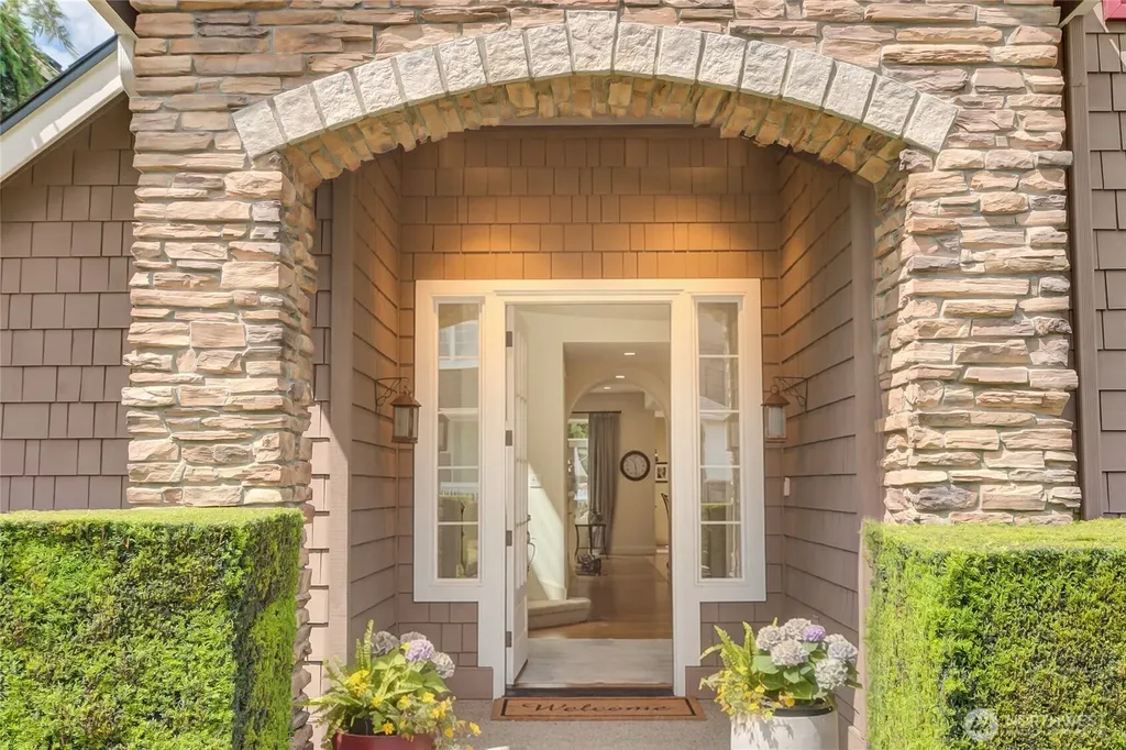 323 240th Place SE Sammamish WA 98074