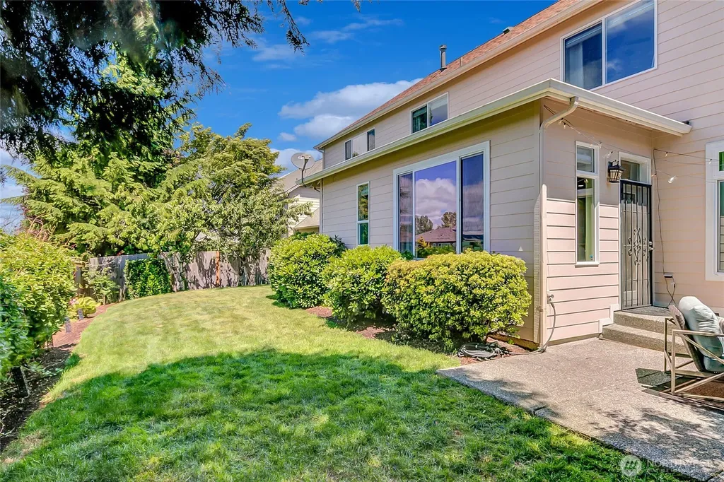 323 240th Place SE Sammamish WA 98074
