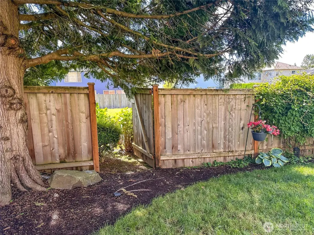 323 240th Place SE Sammamish WA 98074