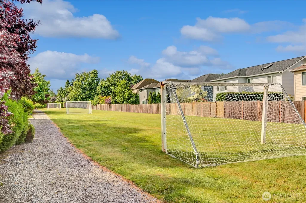 323 240th Place SE Sammamish WA 98074