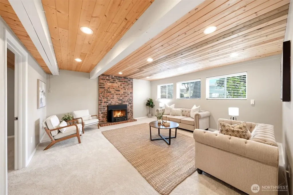 20037 102nd Court NE Bothell WA 98011