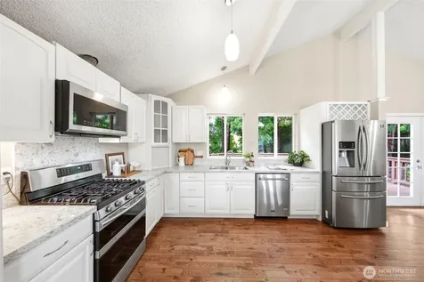 20037 102nd Court NE Bothell WA 98011