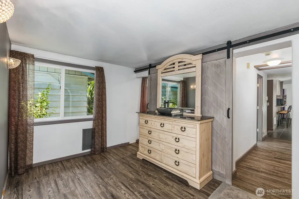 3827 212th Street SW Lynnwood WA 98036