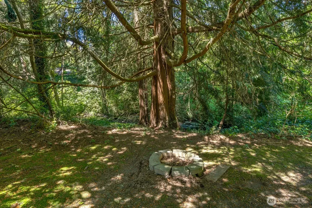 3827 212th Street SW Lynnwood WA 98036