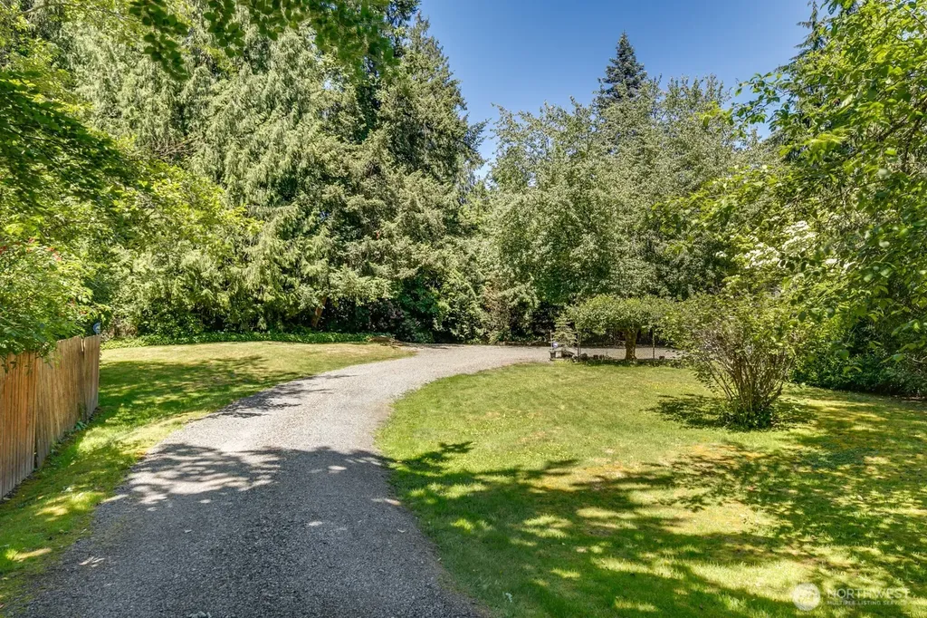 3827 212th Street SW Lynnwood WA 98036