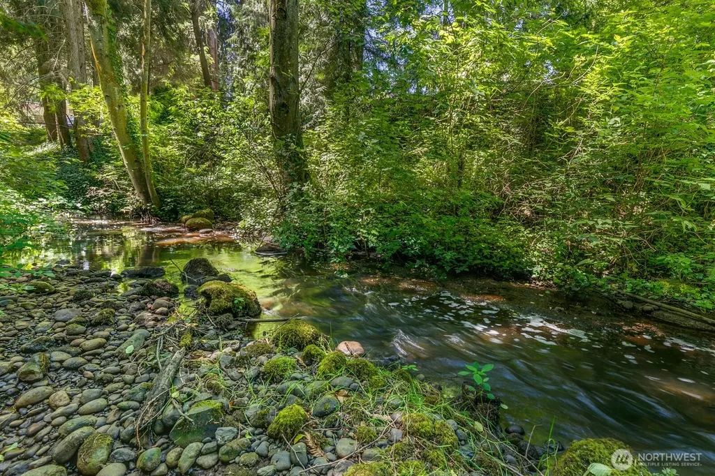 3827 212th Street SW Lynnwood WA 98036