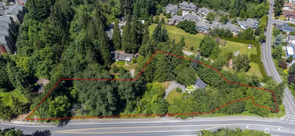 3827 212th Street SW Lynnwood WA 98036