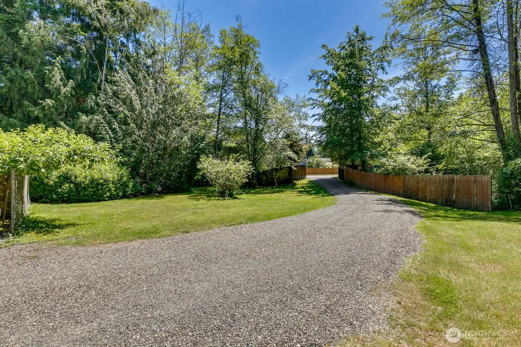 3827 212th Street SW Lynnwood WA 98036