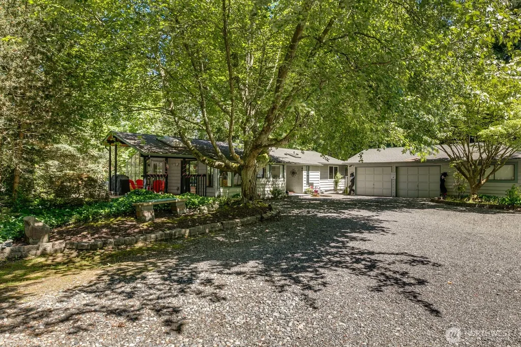 3827 212th Street SW Lynnwood WA 98036