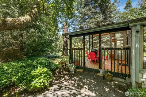 3827 212th Street SW Lynnwood WA 98036