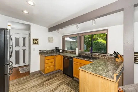 3827 212th Street SW Lynnwood WA 98036