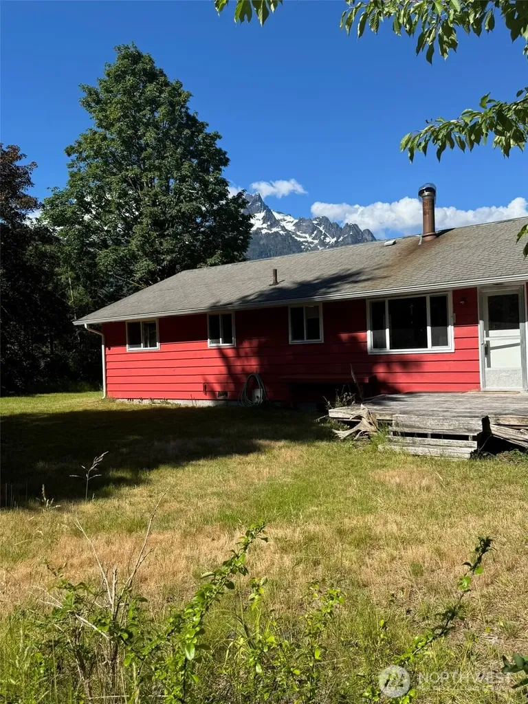 660 Commercial Avenue Darrington WA 98241