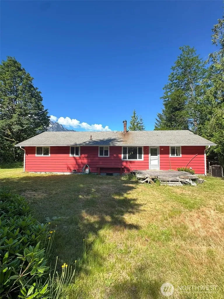 660 Commercial Avenue Darrington WA 98241