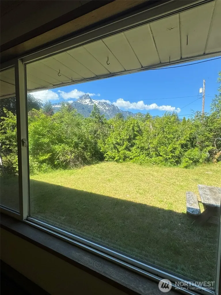 660 Commercial Avenue Darrington WA 98241
