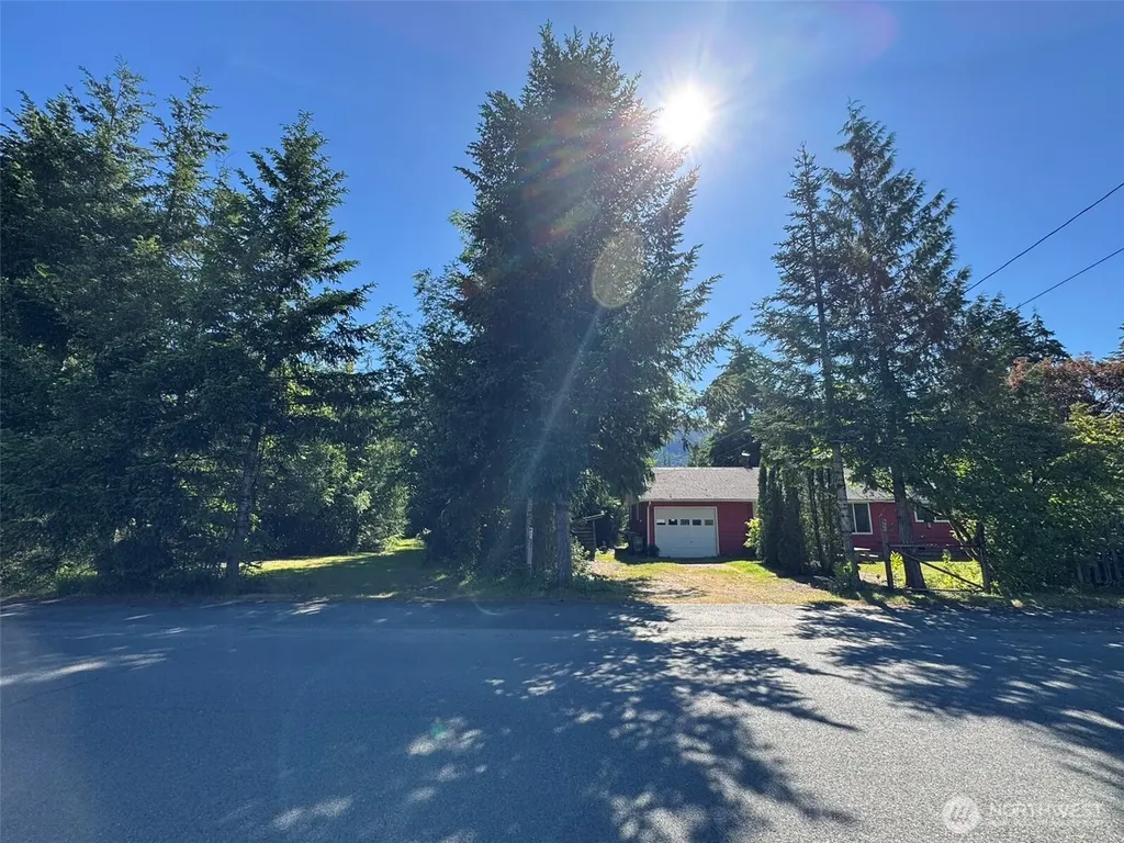 660 Commercial Avenue Darrington WA 98241