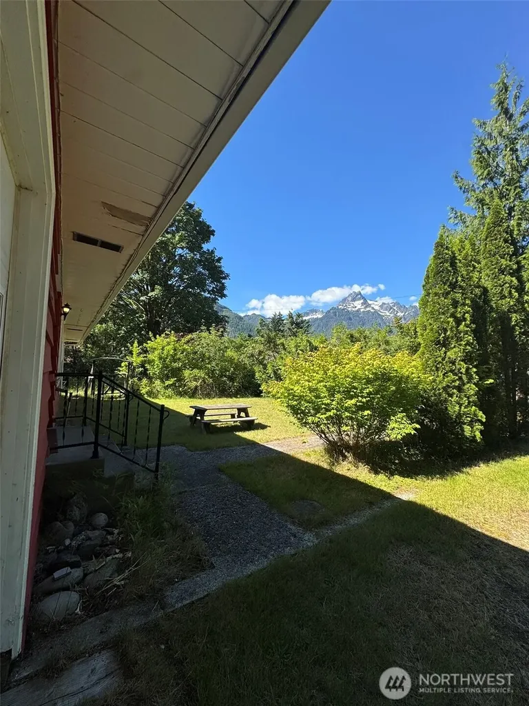 660 Commercial Avenue Darrington WA 98241