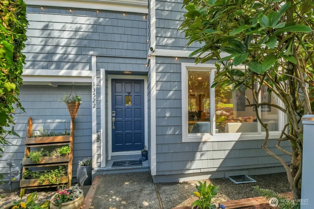 13522 40th Avenue NE Seattle WA 98125