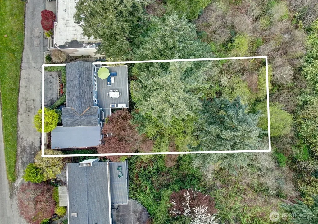 13522 40th Avenue NE Seattle WA 98125