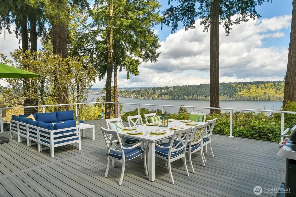 13522 40th Avenue NE Seattle WA 98125