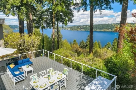 13522 40th Avenue NE Seattle WA 98125