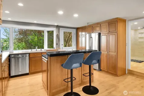 13522 40th Avenue NE Seattle WA 98125