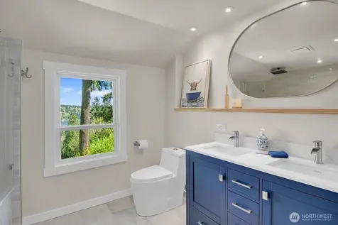 13522 40th Avenue NE Seattle WA 98125