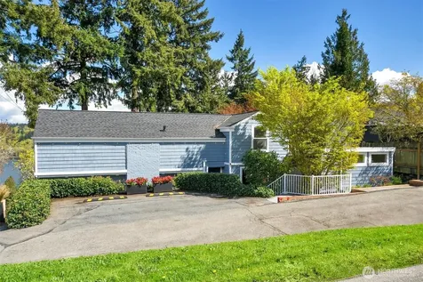 13522 40th Avenue NE Seattle WA 98125