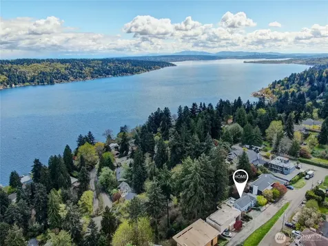 13522 40th Avenue NE Seattle WA 98125