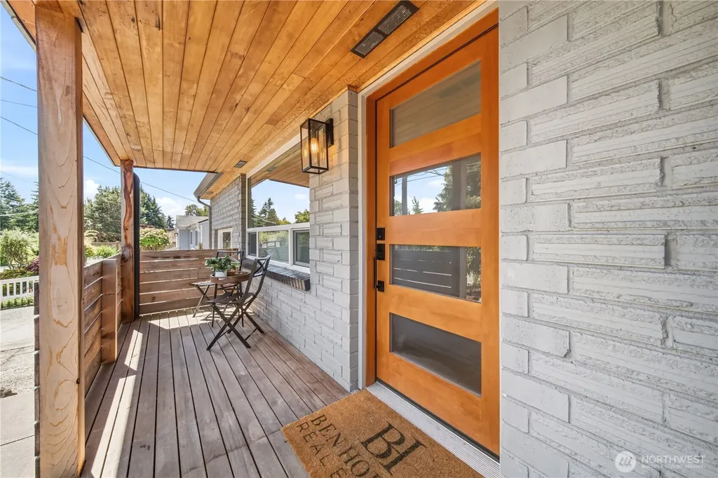 11239 35th Avenue SW Seattle WA 98146