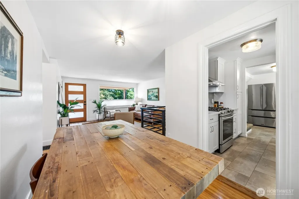 11239 35th Avenue SW Seattle WA 98146