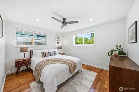 11239 35th Avenue SW Seattle WA 98146