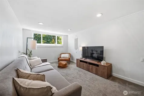 11239 35th Avenue SW Seattle WA 98146