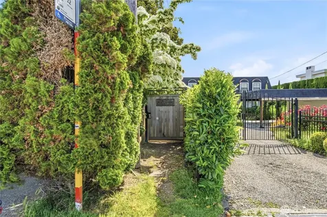 11239 35th Avenue SW Seattle WA 98146