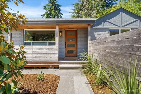 11239 35th Avenue SW Seattle WA 98146