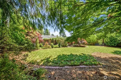 11239 35th Avenue SW Seattle WA 98146
