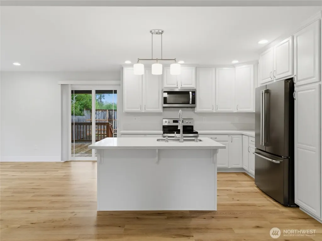 410 Ensign Avenue NW Ocean Shores WA 98569