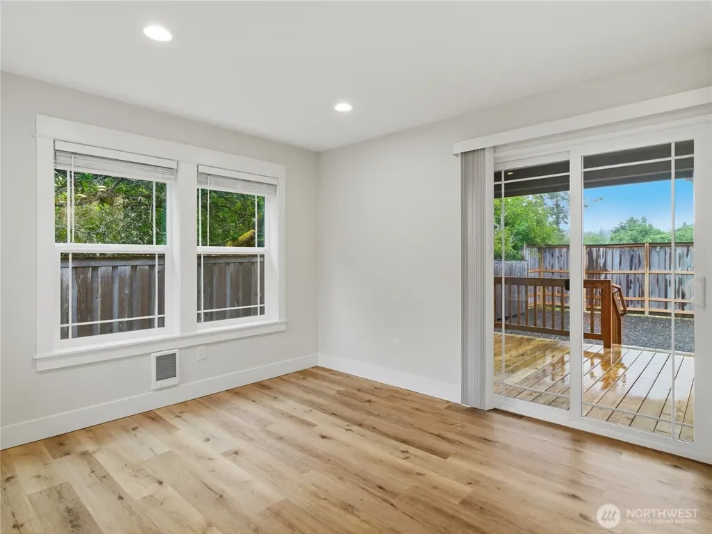 410 Ensign Avenue NW Ocean Shores WA 98569