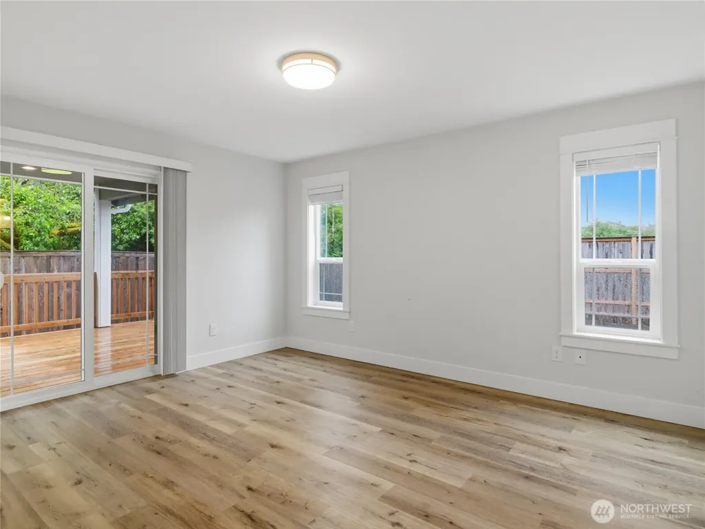 410 Ensign Avenue NW Ocean Shores WA 98569