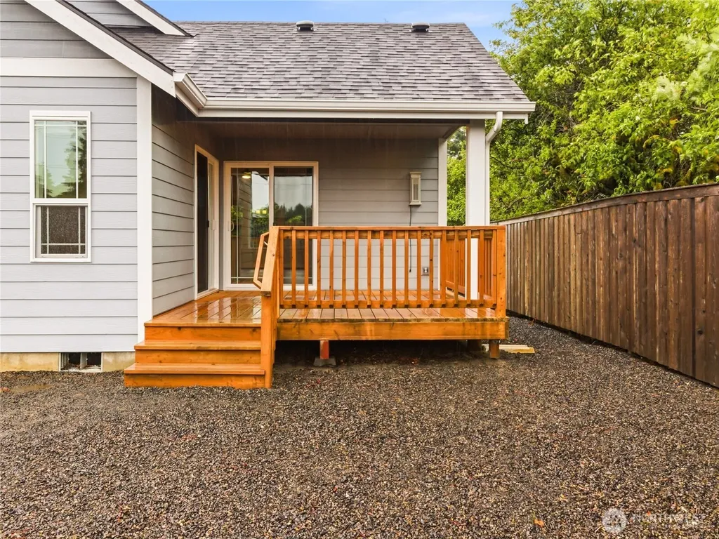 410 Ensign Avenue NW Ocean Shores WA 98569