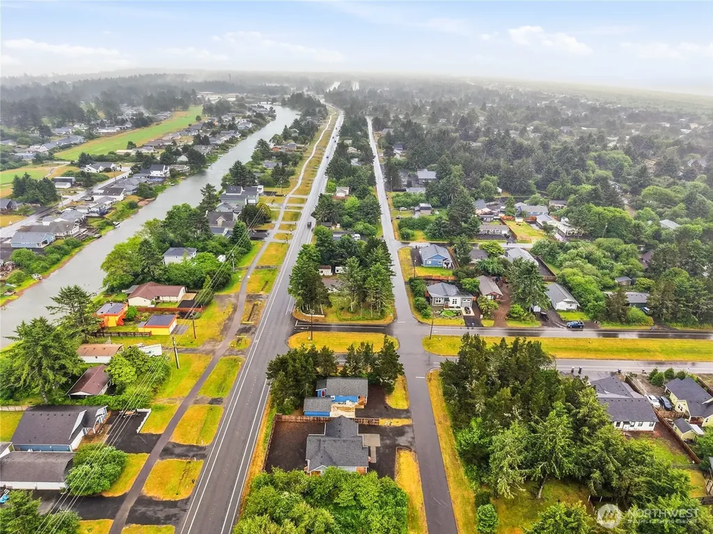 410 Ensign Avenue NW Ocean Shores WA 98569