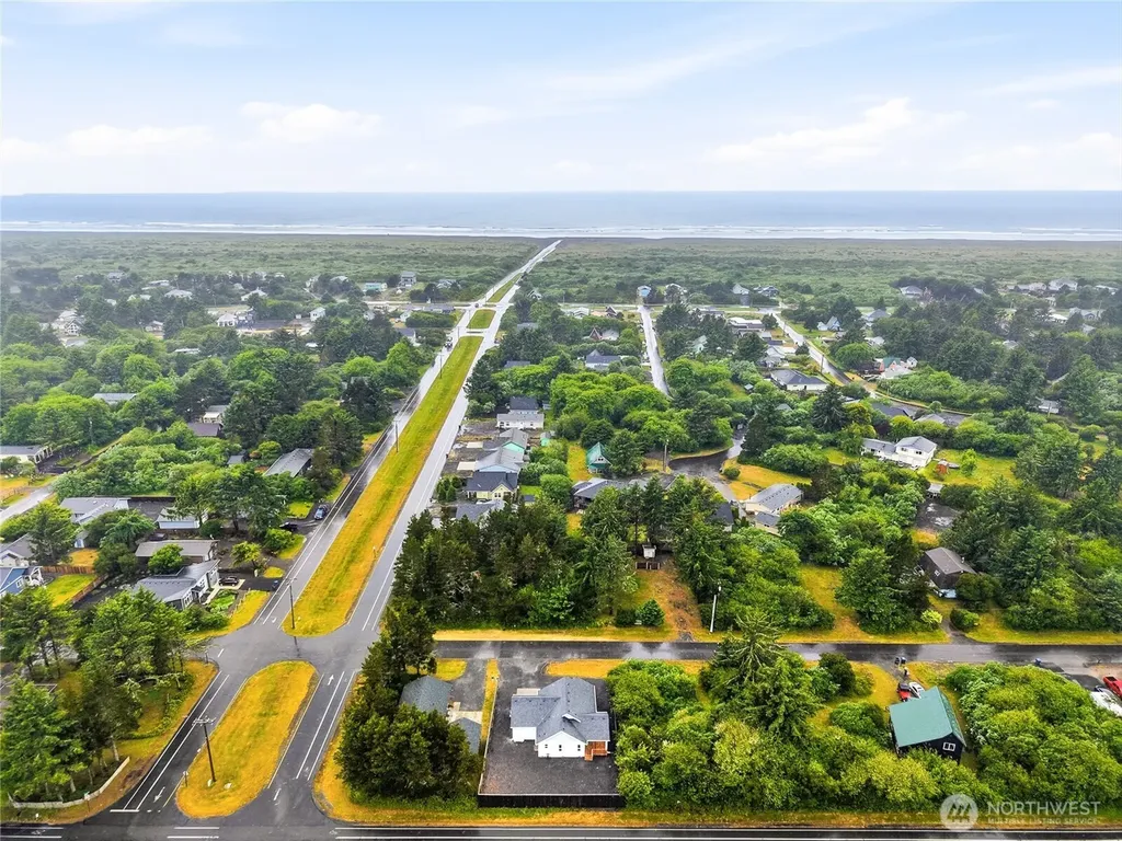 410 Ensign Avenue NW Ocean Shores WA 98569