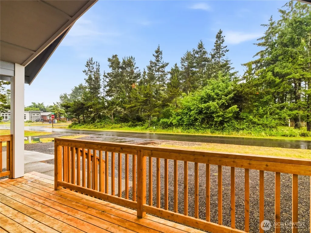410 Ensign Avenue NW Ocean Shores WA 98569