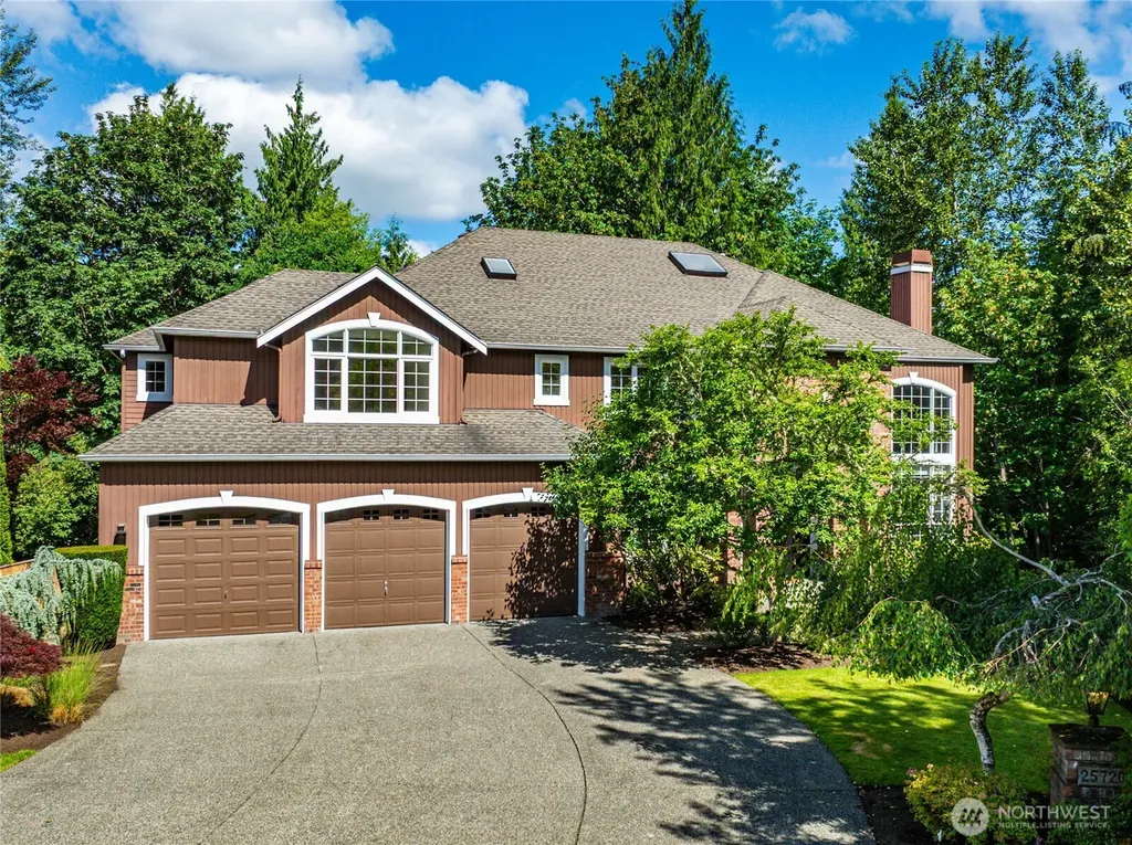 25720 NE 4th Place Sammamish WA 98074