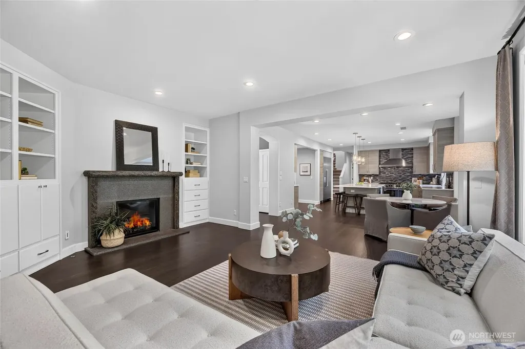 25720 NE 4th Place Sammamish WA 98074