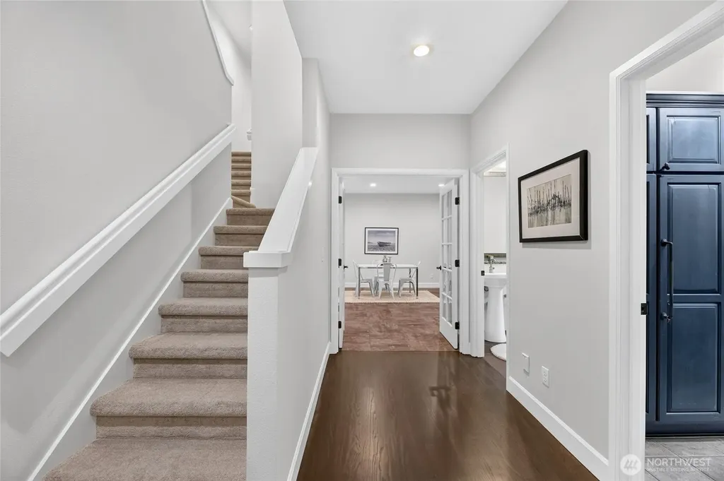25720 NE 4th Place Sammamish WA 98074