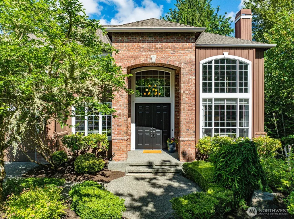 25720 NE 4th Place Sammamish WA 98074