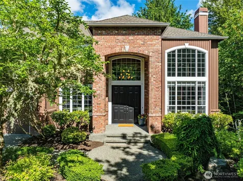 25720 NE 4th Place Sammamish WA 98074