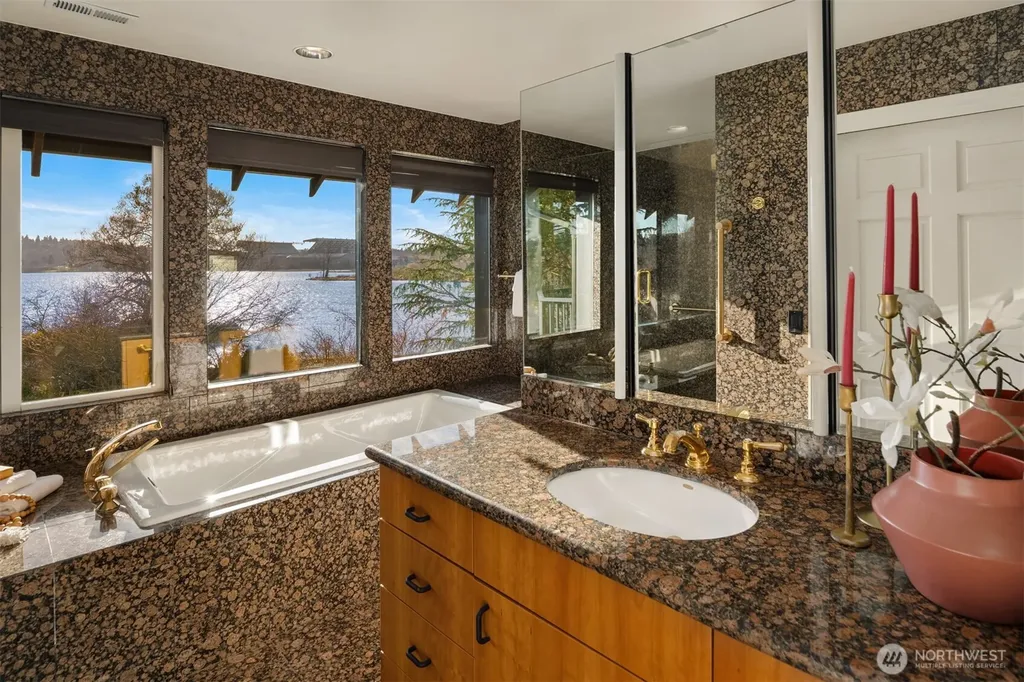 3925 NE Surber Drive Seattle WA 98105