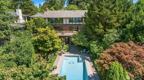 3925 NE Surber Drive Seattle WA 98105
