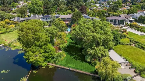 3925 NE Surber Drive Seattle WA 98105